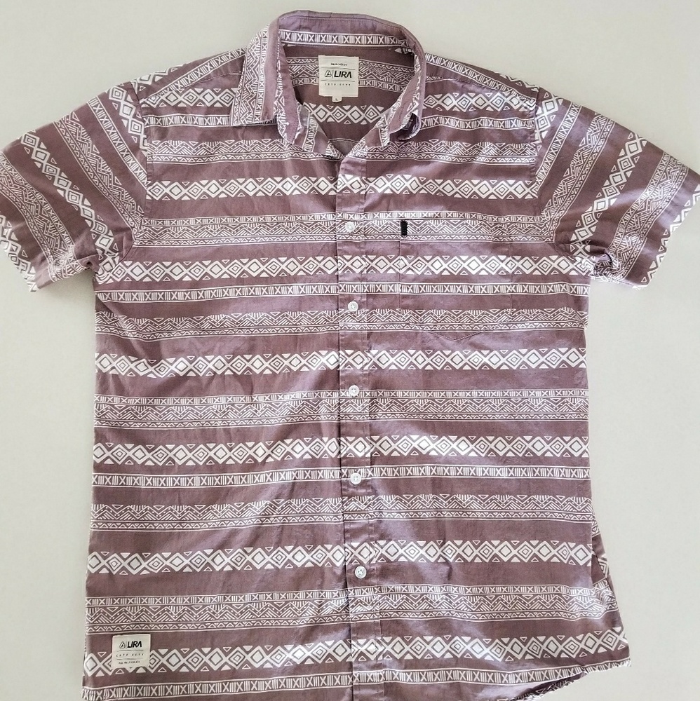 Lira button up